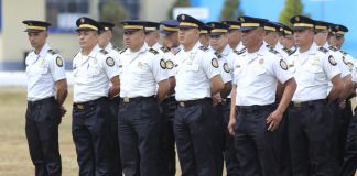 Los futuros mandos superiores asumirán nuevos compromisos y retos dentro de las filas de la PNC. Foto La Hora: PNC