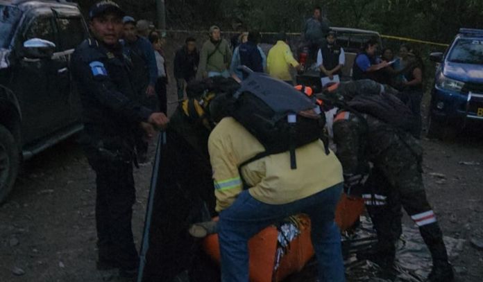 Los apagafuegos desaparecieron el sábado cuando sofocaban un incendio forestal y fueron ubicados el domingo. Foto La Hora: PNC