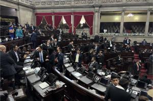Congreso rompe quorum y soluciones al alza en precios de combustibles deberán esperar hasta después de Semana Santa