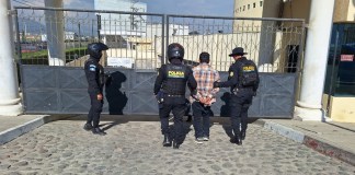 Capturan a presunto responsable de robar un camión en Quetzaltenango.