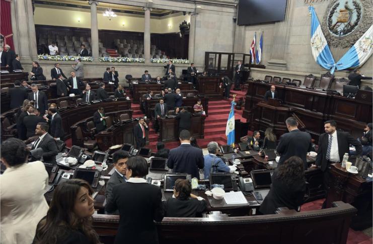 Congreso de la República luego de que pasara en primera lectura la Ley contra el Lavado de Dinero. Foto La Hora: José Orozco