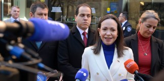 María Corina Machado dice que retornará a Venezuela.