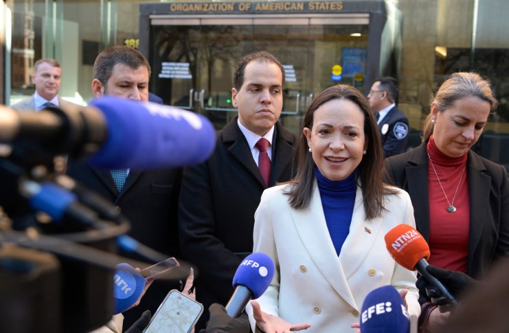 María Corina Machado dice que retornará a Venezuela.