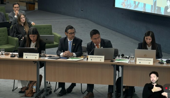 El equipo de la PGN en la audiencia ante la Corte IDH por la consulta sobre la democracia como derecho. Foto La Hora: La Hora.