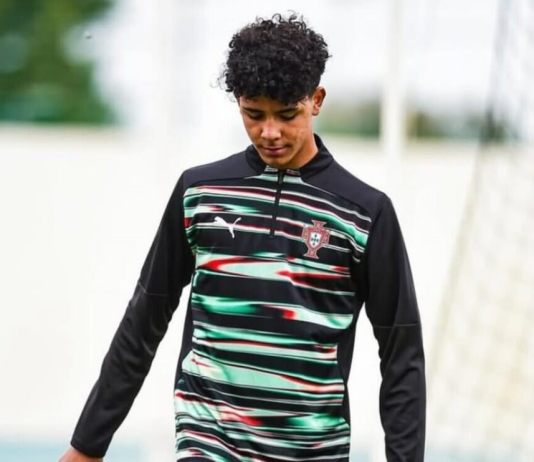El hijo mayor de Cristiano Ronaldo entrenó con el equipo Cadete A del Real Madrid y en un futuro podría seguir los pasos de su padre.