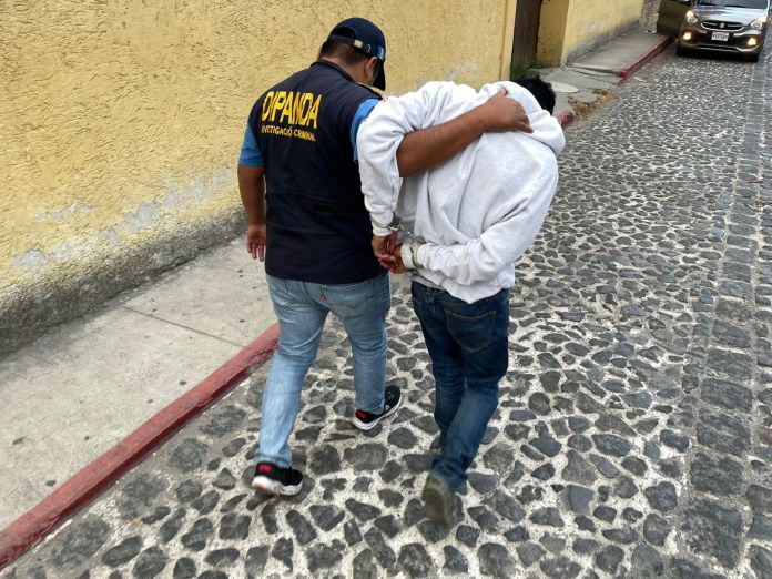 Discreto Alias “Discreto” cae tras intento de ataque contra la PNC; recibía órdenes desde prisión. Foto La Hora: PNC.