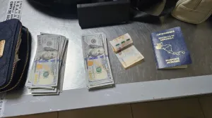 Pasajeras con más de Q160 mil sin justificar son detenidas en el aeropuerto La Aurora