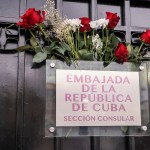 Fotografía que muestra la fachada de la Embajada de Cuba este miércoles, en Quito (Ecuador).