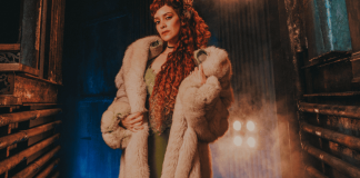 Gaby Moreno como Perséfone en Hadestown. Foto: Redes sociales