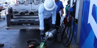 Autoridades realizan inspecciones para evitar manipulación o acaparamiento de combustible. Foto La Hora: Mineco.