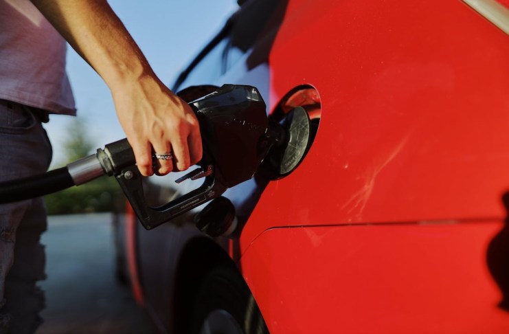 Con la aprobación del subsidio por el Congreso se apoya de forma directa al bolsillo del consumidor final de Q8 por galón de diésel y Q5 por galón para las gasolinas regular y superior.