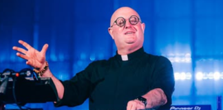 Padre Guilherme Peixoto, también conocido como Padre DJ. Foto: padre.guilherme / Instagram