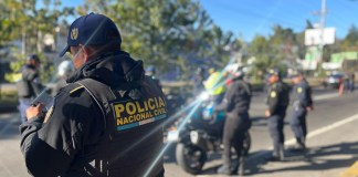 PNC: 54 multas por contra carreras clandestinas en Antigua y más de 6 mil motos consignadas en 2026.