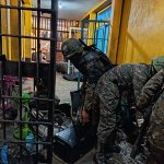 Antenas Starlink y números de posibles extorsiones localizan durante requisa en cárcel "Los Jocotes".