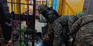 Antenas Starlink y números de posibles extorsiones localizan durante requisa en cárcel "Los Jocotes".
