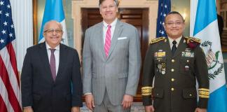 Guatemala se reúne con subsecretario de Estado de EE. UU. para cooperación en seguridad, migración y economía.