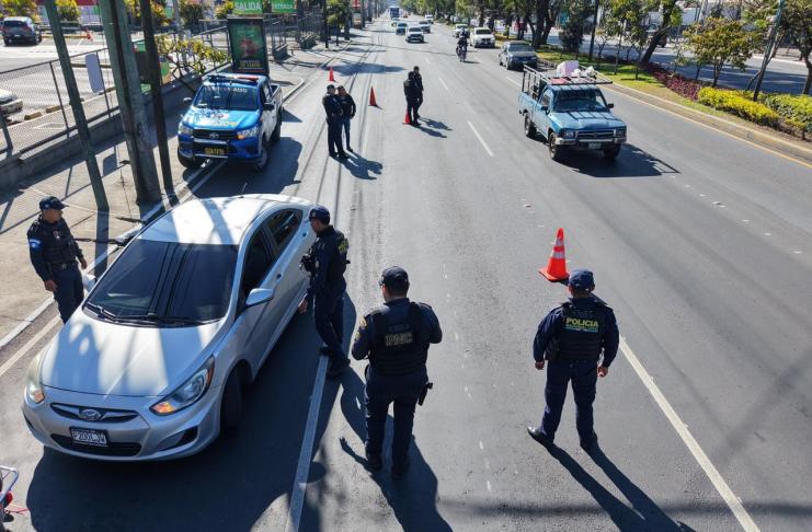 Operativos de tránsito por Semana Santa se concentra en calzadas y avenidas de la ciudad capital.