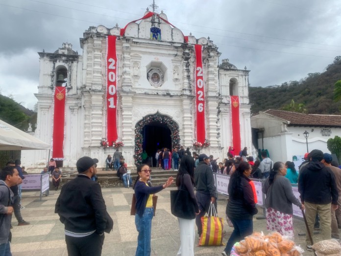 Fachada de la iglesia de Santa Ana en Antigua Guatemala. Foto La Hora: Cortesía