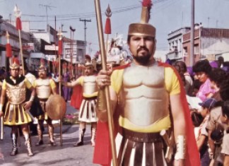 Quinta parte: Gallardo escuadrón de romanos Capitán del escuadrón de romanos, Jesús Reyes. Foto: Familia Reyes Monterroso