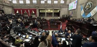Pleno del Congreso de la República el 16 de marzo cuando fue aprobado el Decreto de los magistrados ante la Corte de Constitucionalidad (CC). Foto La Hora: José Orozco