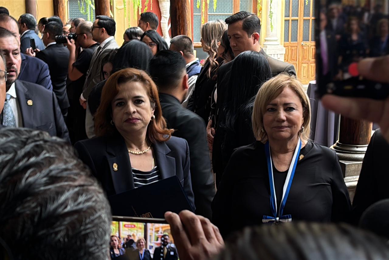 Las magistradas Karin Romero y Mariella Rivera del Tribunal Supremo Electoral (TSE). Foto La Hora: José Orozco