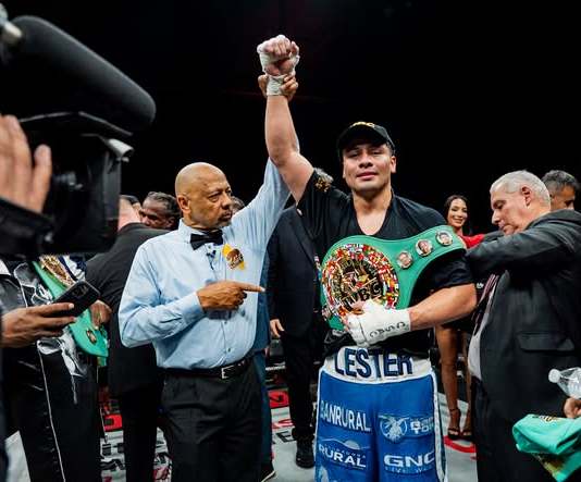 Lester Martínez hace historia: primer campeón mundial interino guatemalteco. Foto La Hora: ProBoxTV.