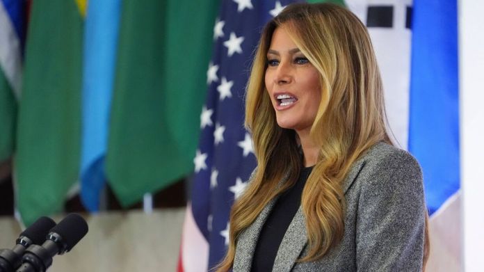 Melania Trump lanza iniciativa global con 45 países para educación y tecnología.