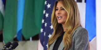 Melania Trump lanza iniciativa global con 45 países para educación y tecnología.