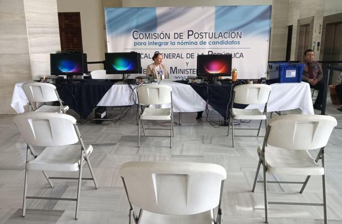 Modulo mp La fiscal general, Consuelo Porras sigue sin presentar pruebas de descargo en contra de las 5 tachas que la acusan de falta de idonéidad para seguir en el cargo. Foto La Hora: Daniel Ramírez