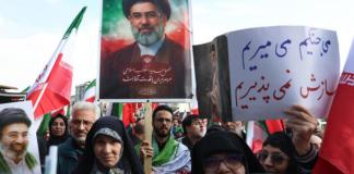 El nuevo líder supremo de Irán, Mojtaba Jameneí, afirmó este jueves en su primer mensaje a la nación que el estrecho de Ormuz "debe permanecer cerrado”. “El Estrecho de Ormuz debe permanecer cerrado”, dijo la nueva máxima autoridad política y religiosa de Irán en un comunicado leído por una presentadora en la televisión estatal. Foto: La Hora/ EFE