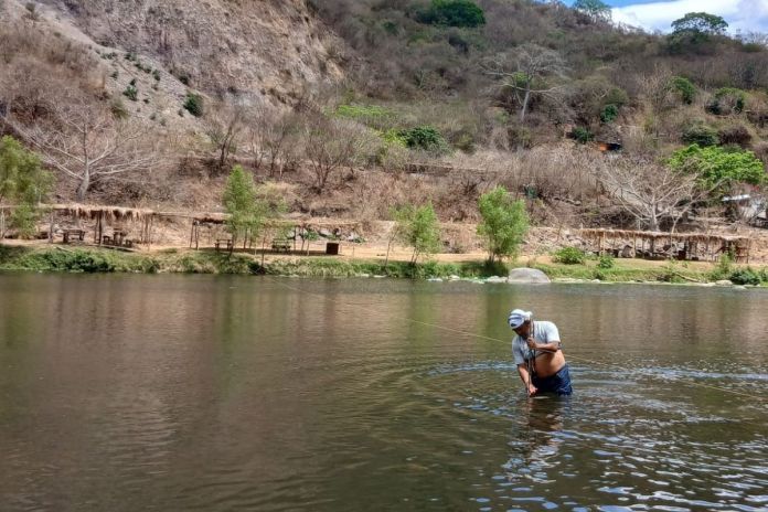 Monitoreo hídrico realizado por temporada seca en los ríos nacionales. Foto La Hora: Insivumeh