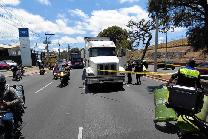 Accidente de tránsito registrado en el bulevar Liberación. Foto La Hora: CBM