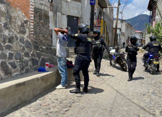 Los más de 43 mil elementos policiales serán distribuidos en varios puntos turísticos del país para la Semana Santa. Foto La Hora: PNC