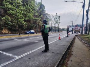 Tránsito de PNC sanciona a 1 mil 600 conductores en operativos realizados el fin de semana