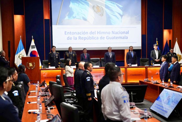 Presentan plan de mejoramiento para la Escuela de Estudios Superiores de Policía. Foto La Hora: Mingob.