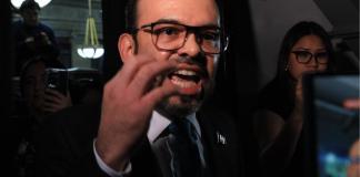 diputado Elmer Palencia se pronuncia por apagones en el Congreso. Foto La Hora: Daníel Ramírez.