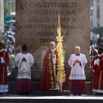 En la Plaza de San Pedro, Papa León XIV exhorta a la unidad y al fin de la violencia.