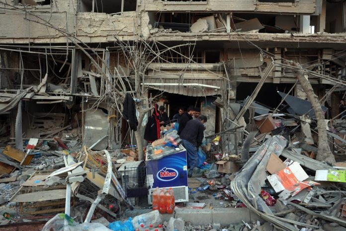 Petróleo Irán El petróleo de Texas subió un 6,74 % respecto al cierre del pasado viernes tras el ataque conjunto de EE. UU. e Israel a Irán.