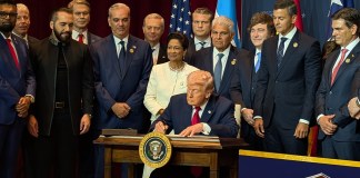 Presidente Donald Trump y los lideres latinoamericanos de derecha. EFE/ Eduard Ribas