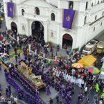 Dos procesiones infantiles ya recorren el centro y a las 4:00 de la tarde sale el de la Rectoría de Santa Teresa. Foto La Hora: Santuario Arquidiocesano del Señor San José