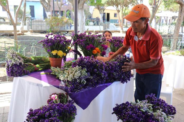 La plaza central de la aldea San Pedro Las Huertas será el lugar del II Festival de la Estaticia. Foto La Hora: Comisión Local de San Pedro Las Huertas
