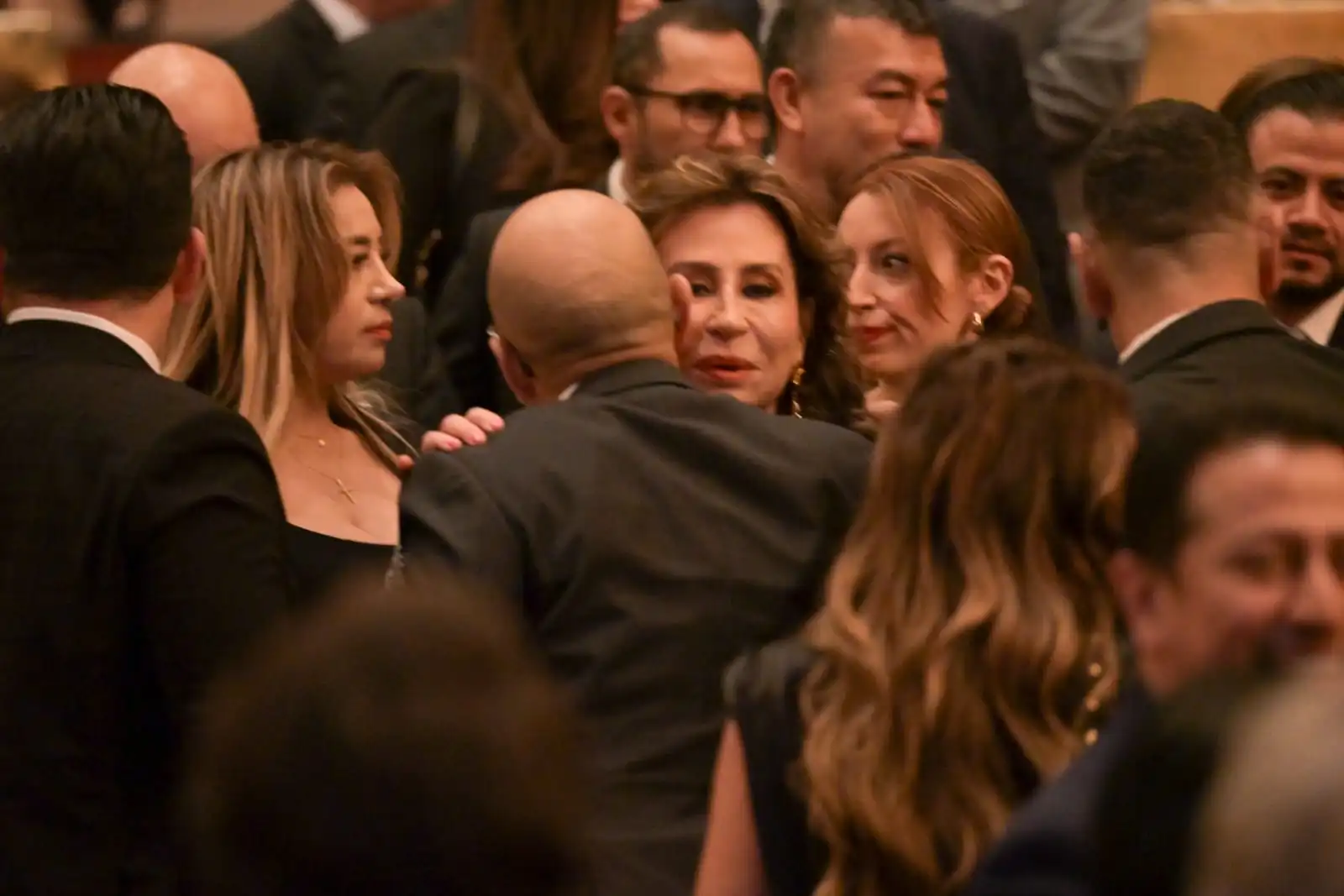 Sandra Torres entre los invitados en el acto oficial del TSE. Foto La Hora