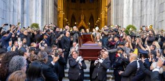 Con una misa en la Catedral de San Patricio se despidió este lunes al estadounidense de origen puertorriqueño Willie Colón, ícono de la salsa. Foto La Hora: EFE