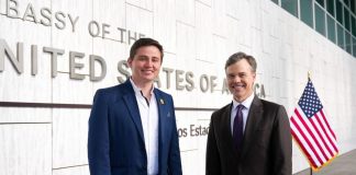 John Barrett y Sebastián Siero se reúnen tras confirmar su reelección como presidente de la Anam.