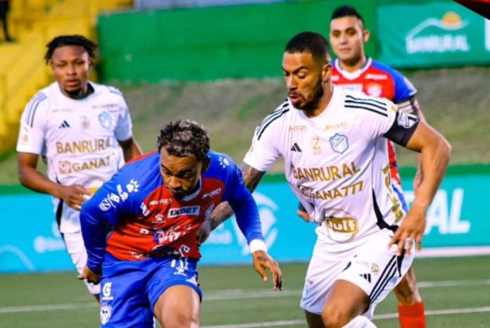 Xelajú MC es el actual líder del Torneo Clausura 2026 luego de su victoria como visitante ante Comunicaciones.