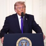 Trump pide a aliados intervenir en el estrecho de Ormuz o adquirir crudo estadounidense.