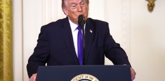 Trump pide a aliados intervenir en el estrecho de Ormuz o adquirir crudo estadounidense.