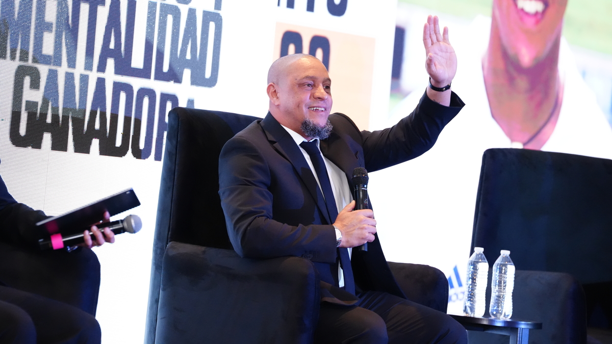 Bantrab reúne al deporte y el liderazgo  en Encuentro de Bienestar con la participación de Roberto Carlos