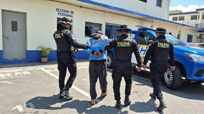 Cae “Yeico” en zona 5: PNC lo señala como peligroso asaltante y presunto asesino. Foto La Hora: PNC.