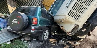 Las carreteras más utilizadas para salir de la ciudad encabezan los accidentes de tránsito Bomberos Voluntarios atendieron la emergencia en el kilómetro 126, jurisdicción de Tiquisate, Escuintla. Foto: Bomberos Voluntarios